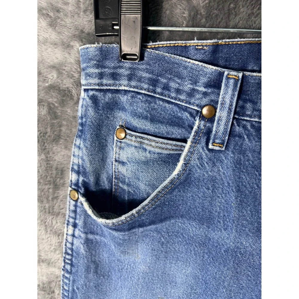 Wrangler 31x32 Relaxed Fit Jeans Medium Wash Distressed Denim Mens